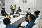 20260417_Wabup-Paser-Ikhwan-Antasari-menerima-kunjungan-BPJS-Ketenagakerjaan-Kalimantan.jpg