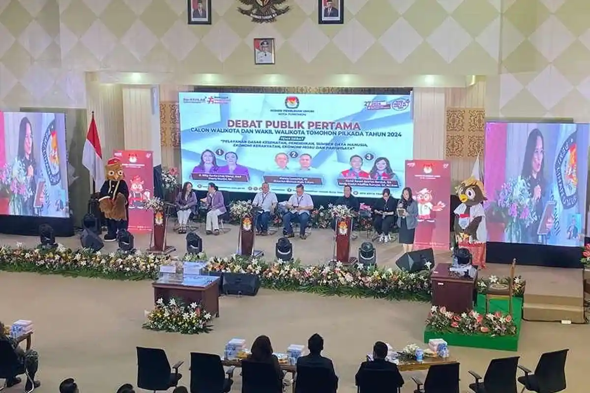 Debat Publik Pertama Pilkada Tomohon 2024 Resmi Dimulai, 3 Paslon Adu Visi Misi 
