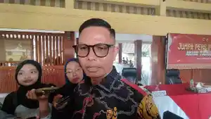 Dir-Reskrimum-Polda-NTB-Kombes-Pol-Syarif-Hidayat-saat-ditemui-di-Mapolda-NTB-Jumat.jpg