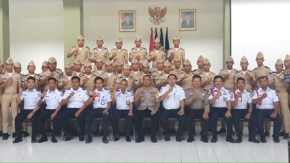 Kapolres 'Kuliahi' Ratusan Taruna Balai Pelayaran Minsel