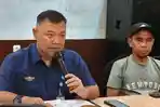 Kepala-Bandara-Djalaluddin-Gorontalo-Joko-Harjani-saat-konferensi-pers-Minggu-2192025.jpg
