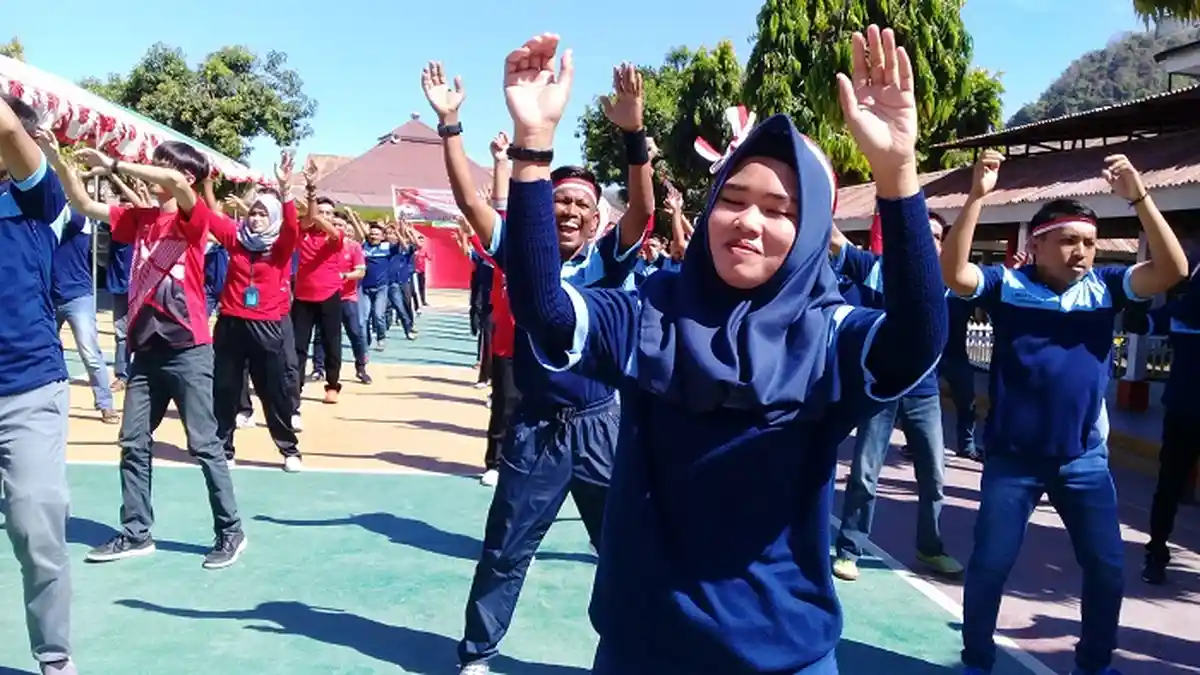 Ratusan Napi Rutan Kelas II B Pangkep Menari Tarian Kolosal Indonesia Pekerja