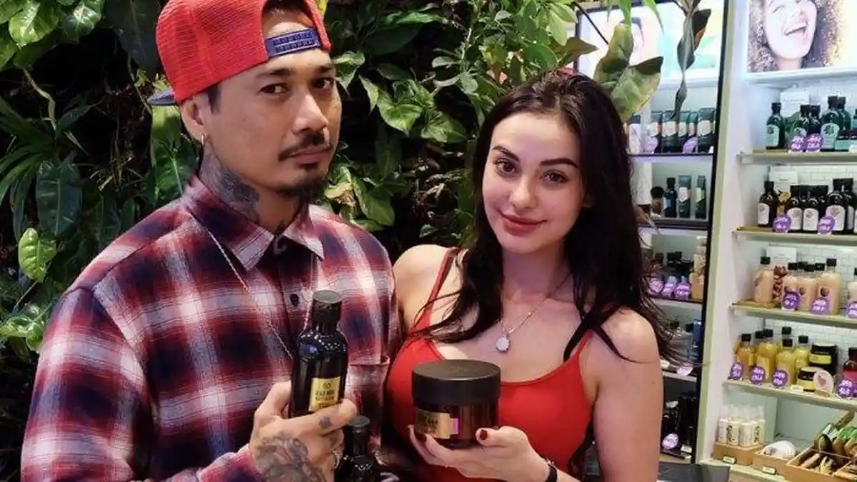 Perlakuan Jerinx SID Saat Wajah Ditatap Nora Alexandra, Mantan Istri Aliff Alli Khan Ucap Ini