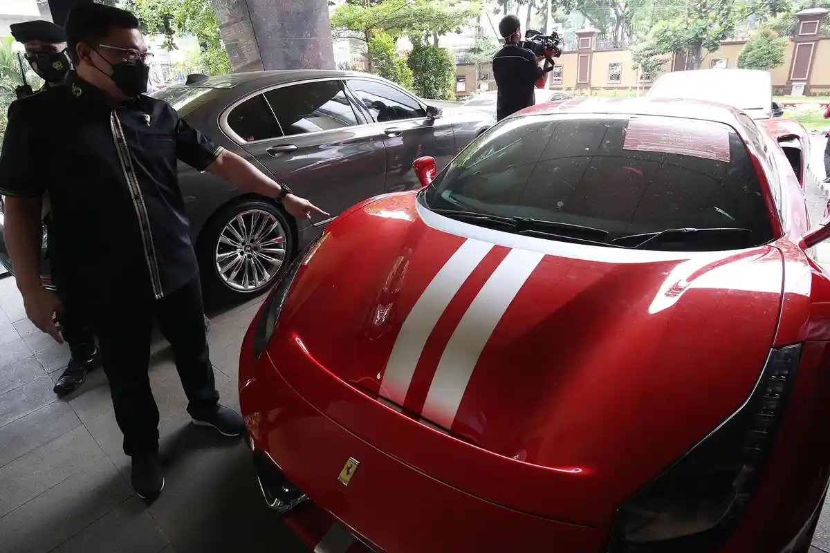 Puluhan Kendaraan Sitaan CEO EDCCash Ada Yang Berstatus Kredit Hingga Doorprize