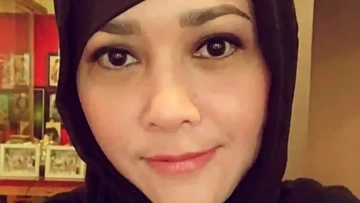 Deretan Penampilan Maia Estianty Saat Berhijab, Lihat Busana yang Dipakai Saat Kunjungi Ka'bah