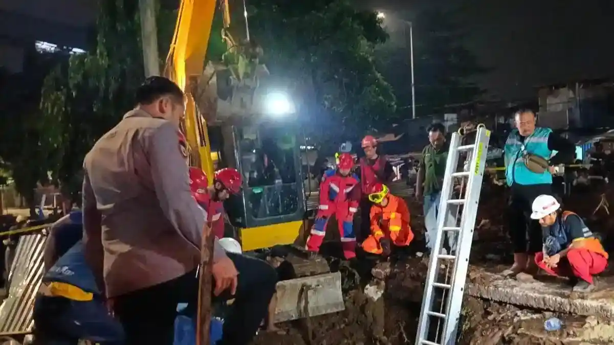 Pilu Balita 4 Tahun Terperosok ke Lubang Proyek di Tebet, Berawal dari Main Berujung Meninggal - Tribunjakarta.com