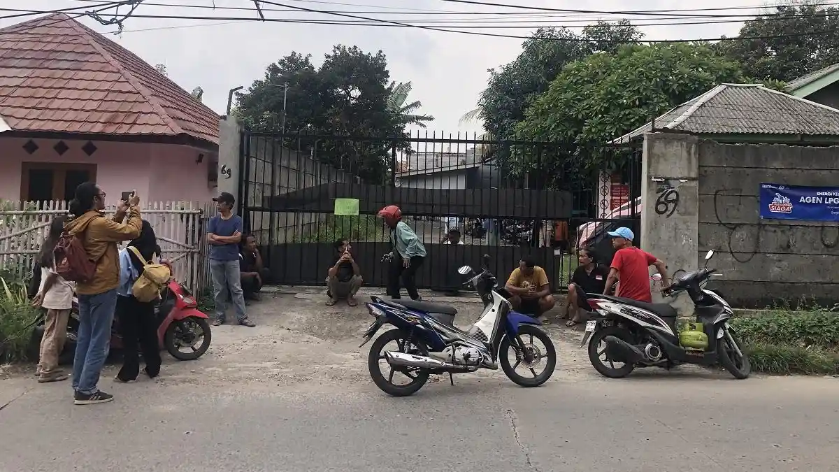 LPG 3 Kilogram Masih Langka, Warga Bekasi Keliling Cari Agen yang Buka