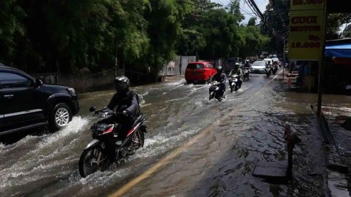 Jakarta Hari Ini Senin 3 Februari 2020, Dua Ruas Jalan Tergenang Air, Terjadi Hujan Lebat