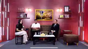Hendra-dan-Chef-Roff-memperkenalkan-menu-dalam-wawancara-eksklusif-di-studio-Tribun-Senin-204.jpg