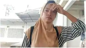 Rohma-keluarga-salah-satu-korban-tewas-kecelakaan-Bus-ALS-vs-truk-tangki.jpg