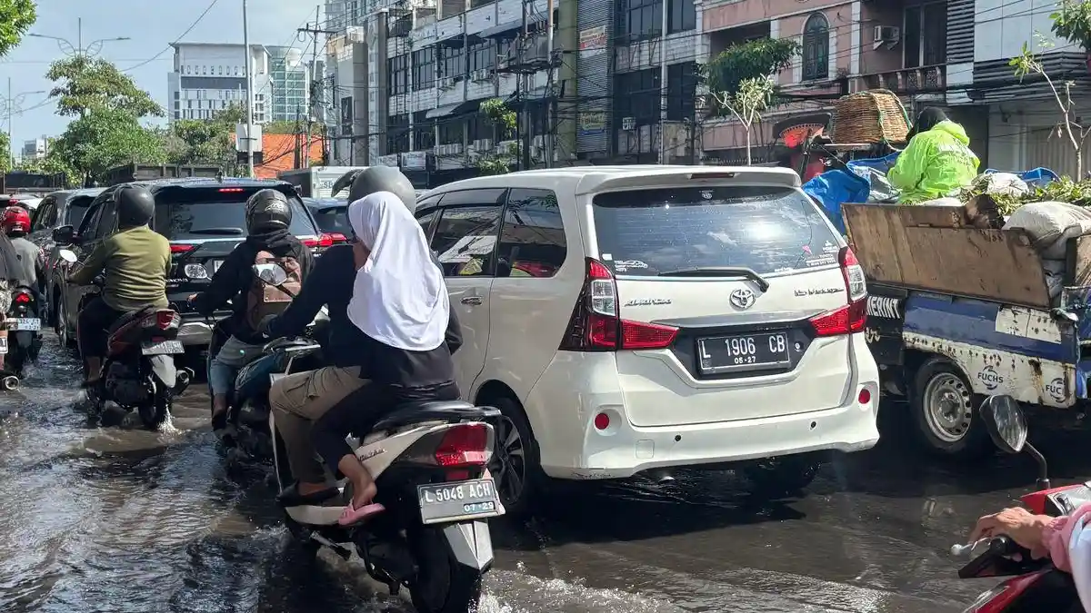 Waspada Cuaca Ekstrem Jatim Akhir Oktober 2026