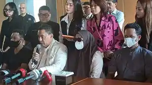 KORBAN-PENCABULAN-BERSAMA-pengacara-Hotman-Paris.jpg