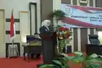 Wabup-Netta-Indian-SP-saat-menyampaikan-Nota-Pengantar-Laporan-Keterangan-Pertanggungjawaban.jpg