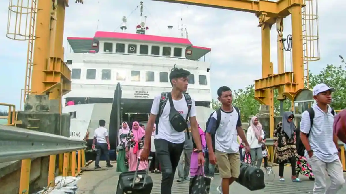 Ratusan Mobil Dititip di Ulee Lheue   