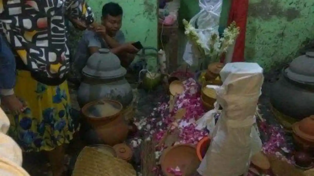Mbah Pani Rela Dikubur Hidup-hidup Selama 5 Hari Demi Jalani Ritual Topo Pendem