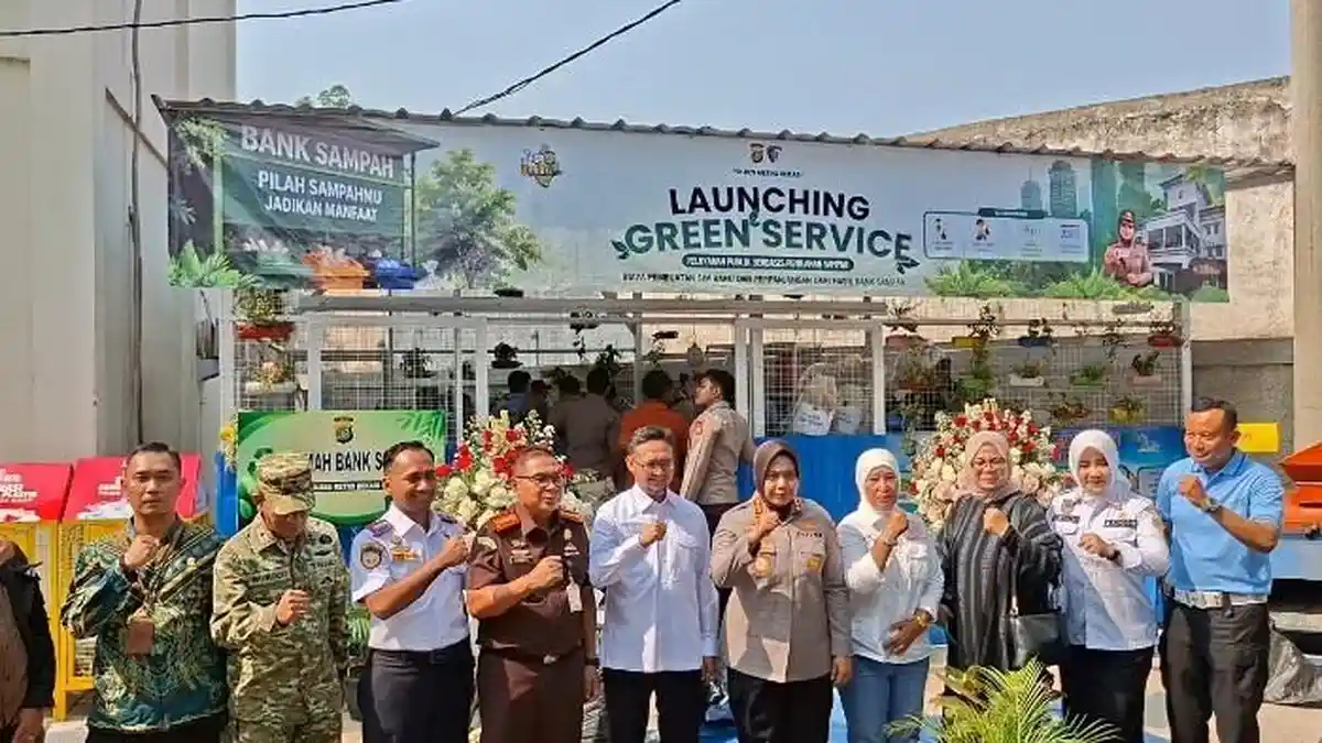 Polres Metro Bekasi Luncurkan Program Bayar SIM dan SKCK Pakai Sampah