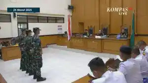 tiga-anggota-TNI-AL-mengikuti-sidang-kasus-penembakan-bos-rental-mobil.jpg