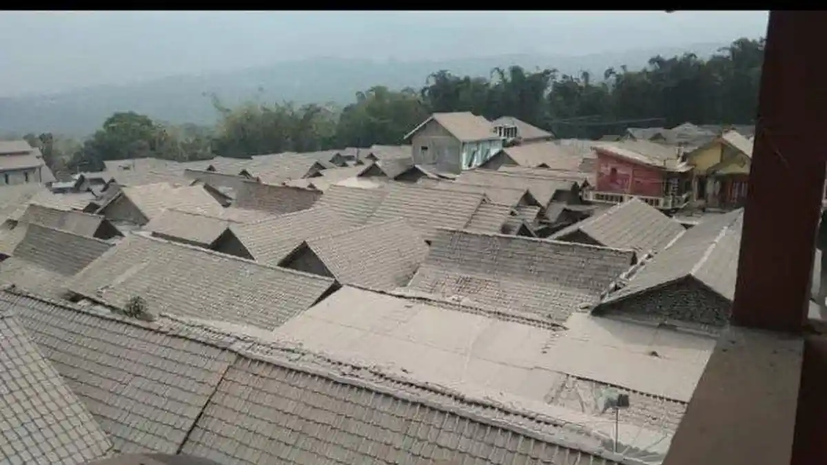 Update Gunung Merapi Terkini - Sabtu Pagi Lontarkan Guguran Awan Panas Hingga Dua Kilometer