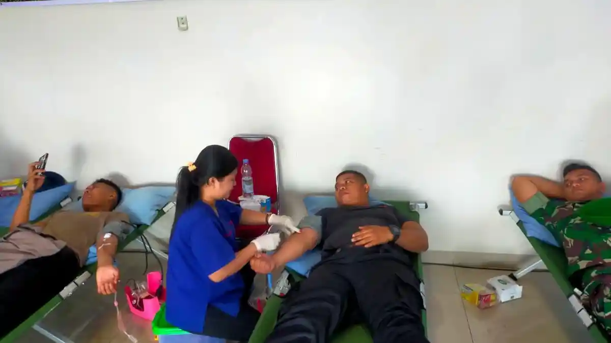 Sat Brimob Polda Sumut Donor Darah Peringatan Hari Bakti TNI AD Ke-77
