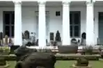 Penyemprotan Disinfektan di Museum Nasional