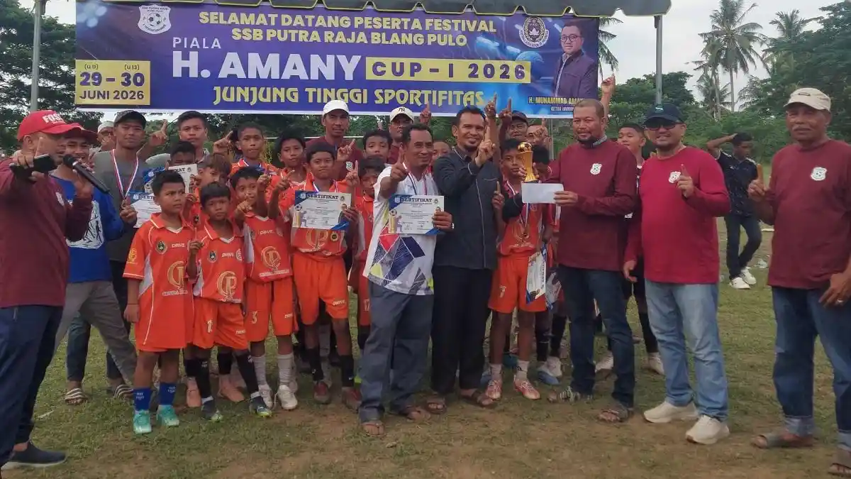 Paloh Academy U-11 dan MIN 1 Lhokseumawe U-13 Juara Festival Sepakbola Usia Dini - Serambinews.com
