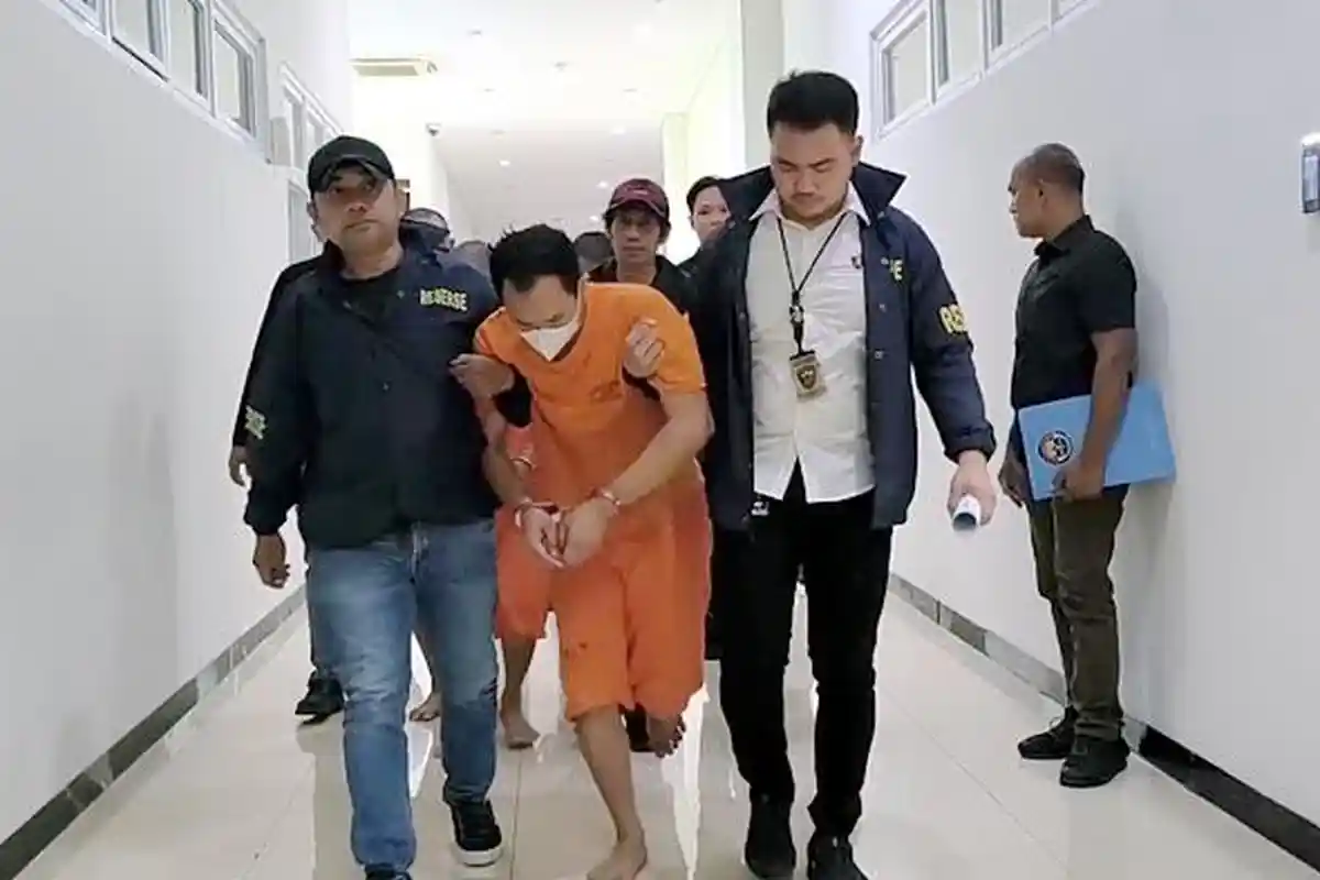 Polres Gresik Tembak 3 Anggota Komplotan Pencuri Modus Ganjal ATM Lintas Provinsi