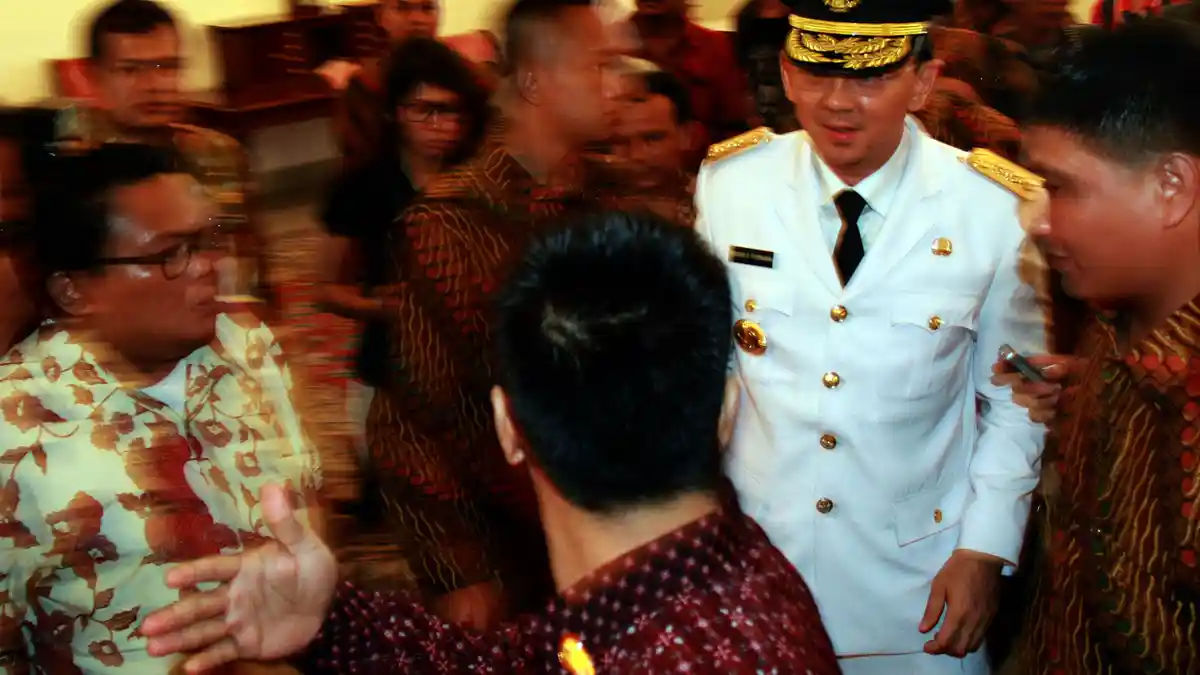 Curhat Ahok kepada JK: Ternyata Blusukan Itu Capek, Haus Lagi