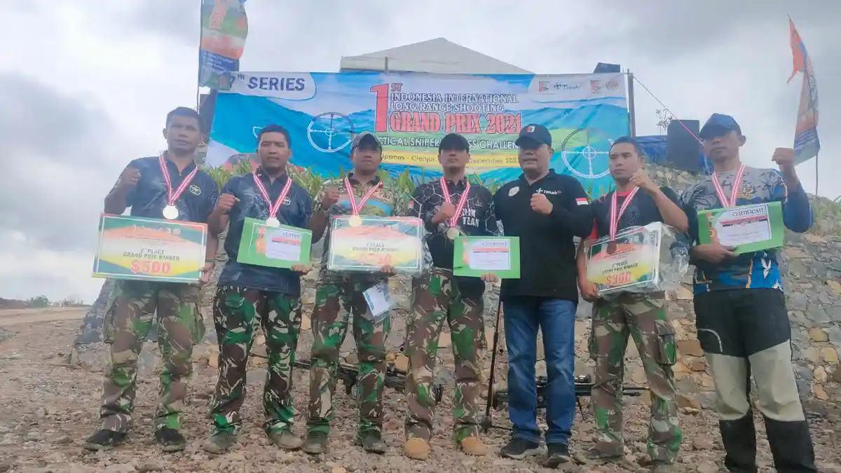 Prajurit Kopassus Juara Menembak di Ajang  First Indonesia Long Range Grand Prix 2021.