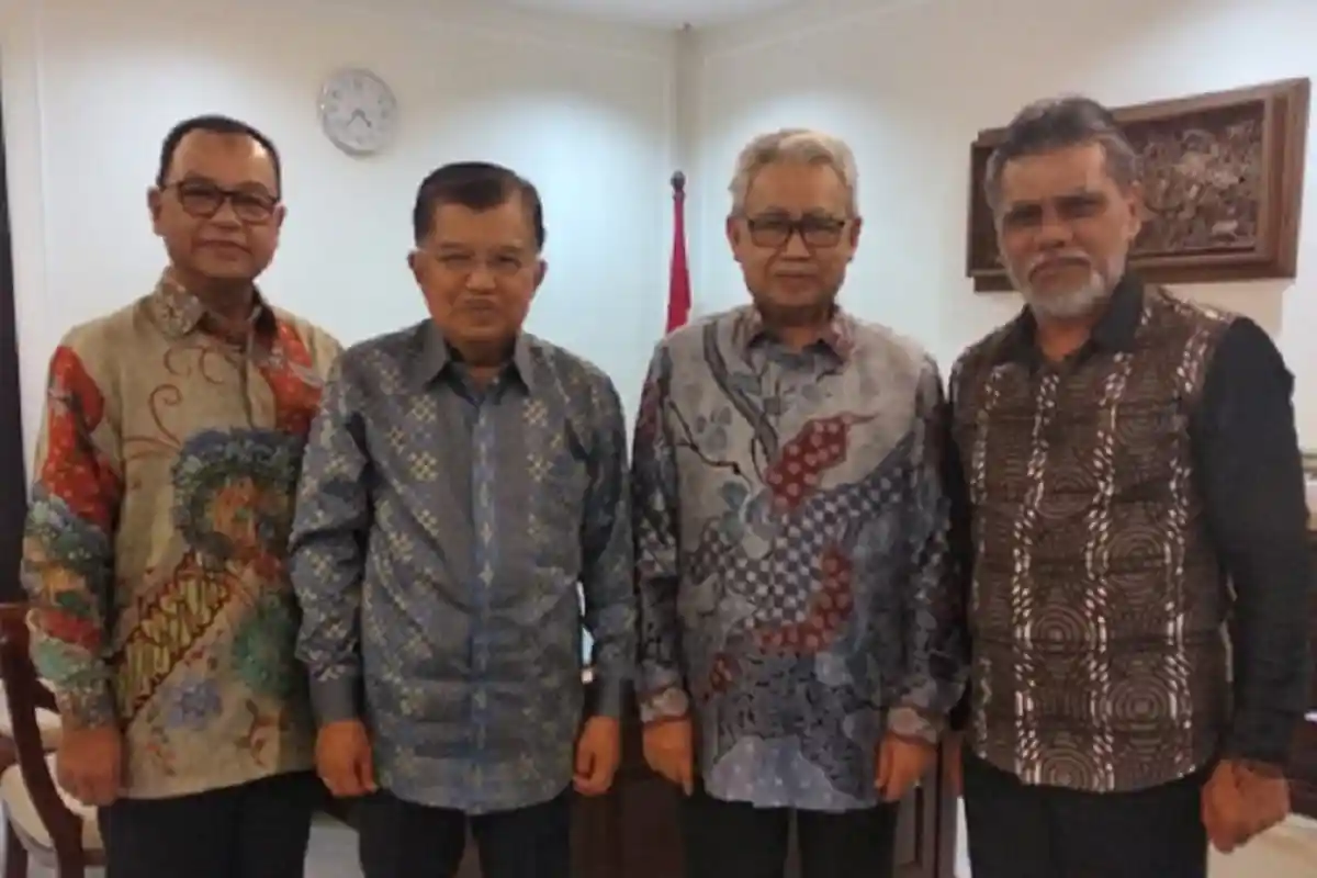 Wapres JK Terima Zaini Abdullah, Pertemuan Dua Sahabat Perdamaian Aceh