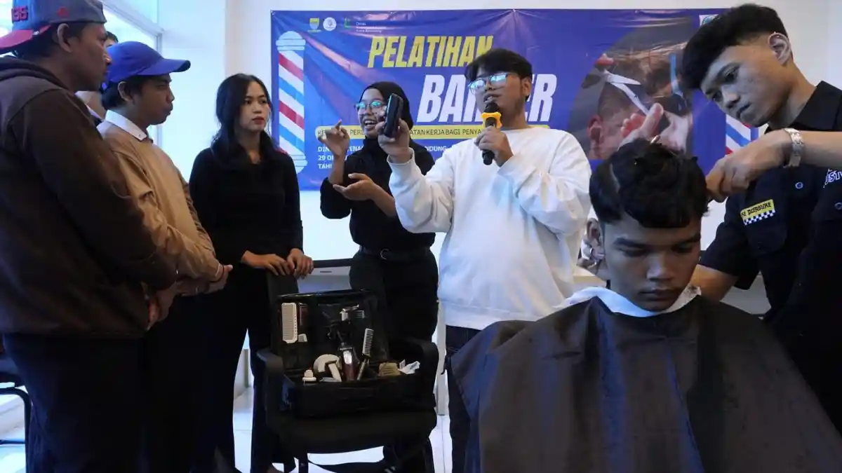 Pelatihan Barber Bagi Penyandang Disabilitas