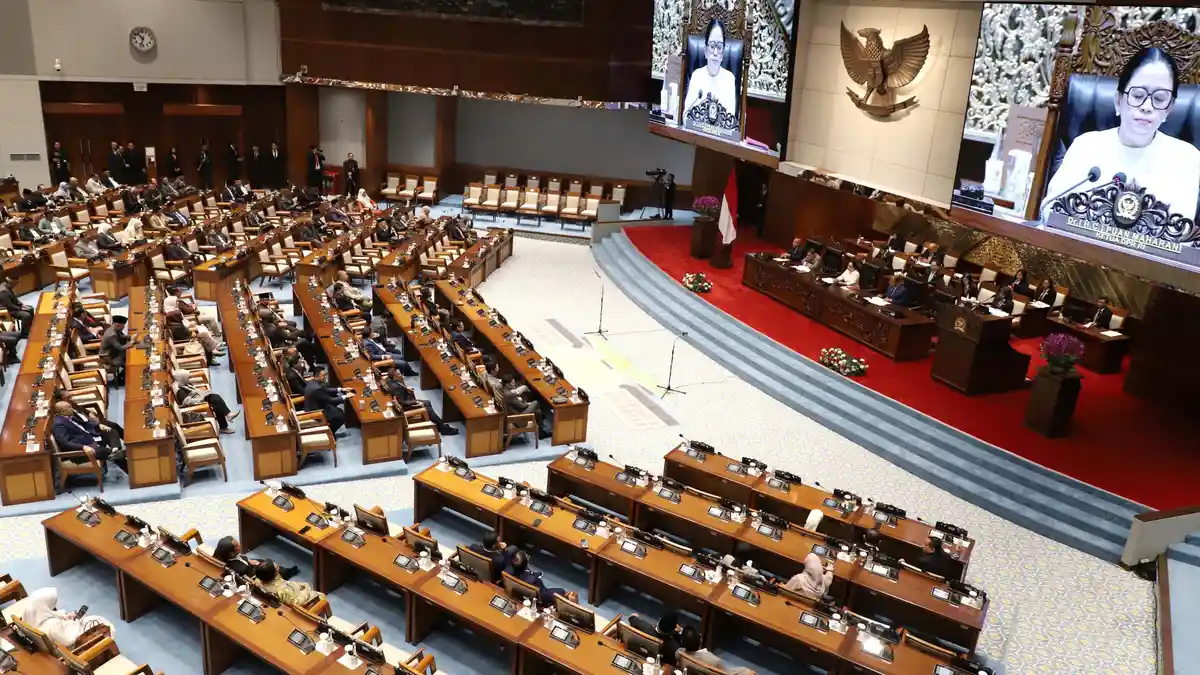 8 Poin Percepatan Reformasi Polri yang Disahkan dalam Rapat Paripurna DPR