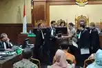 Terdakwa-Irvian-Bobby-Mahendro-sidang-kasus-dugaan-korupsi-sertifikasi-K3-Kemnaker.jpg