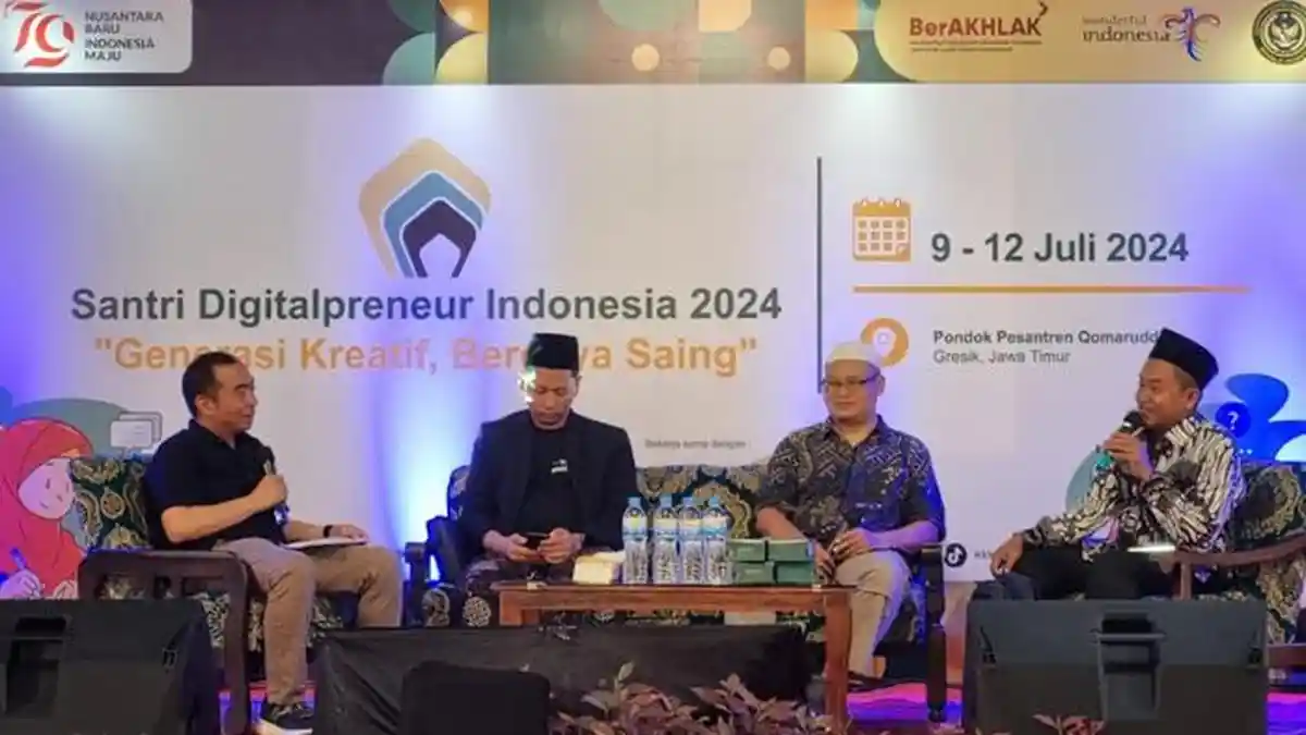 Santri Digitalpreneur 2024, Menparekraf Sandiaga Uno Dorong Santri di Gresik Melek Digital