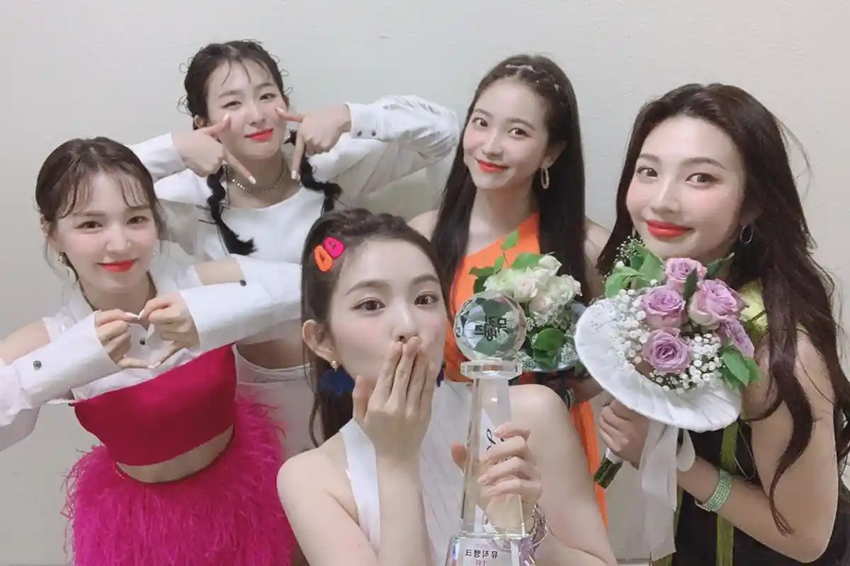 KRONOLOGI Wendy Red Velvet Jatuh Saat Latihan, Tulang Panggul dan Pergelangan Tangan Patah