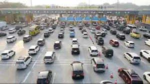 Gerbang-Tol-Cikampek-Utama-Cikatama-KM-70-Rabu-1832026-2.jpg