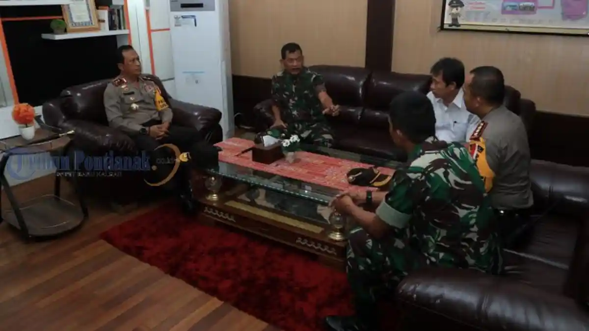 Sikapi Situasi Pasca Pilkada di Kalbar, Kapolda dan Pangdam Gelar Pertemuan Tertutup - pertemuan_20180702_202303.jpg