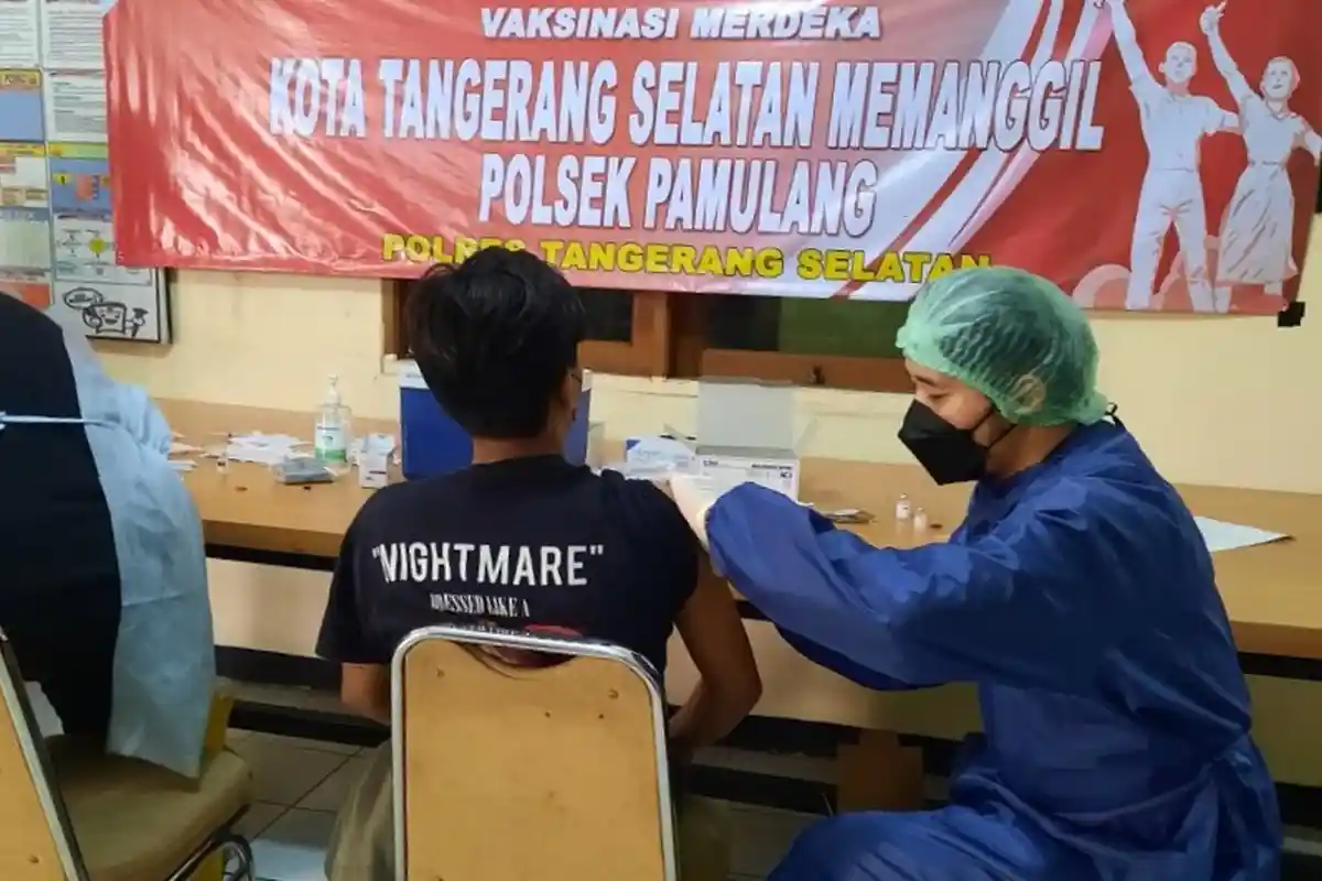 Sentra Vaksinasi Merdeka di Polsek Pamulang Kini Layani Vaksin Covid-19 Tahap I dan II