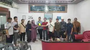 Penyaluran-bantuan-pembangunan-dari-komunitas-KNCI-Medan-ke-Pesantren-Saifullah.jpg