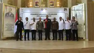 menpora-dito-ariotedjo-foto-bersama-pj-gubernur.jpg