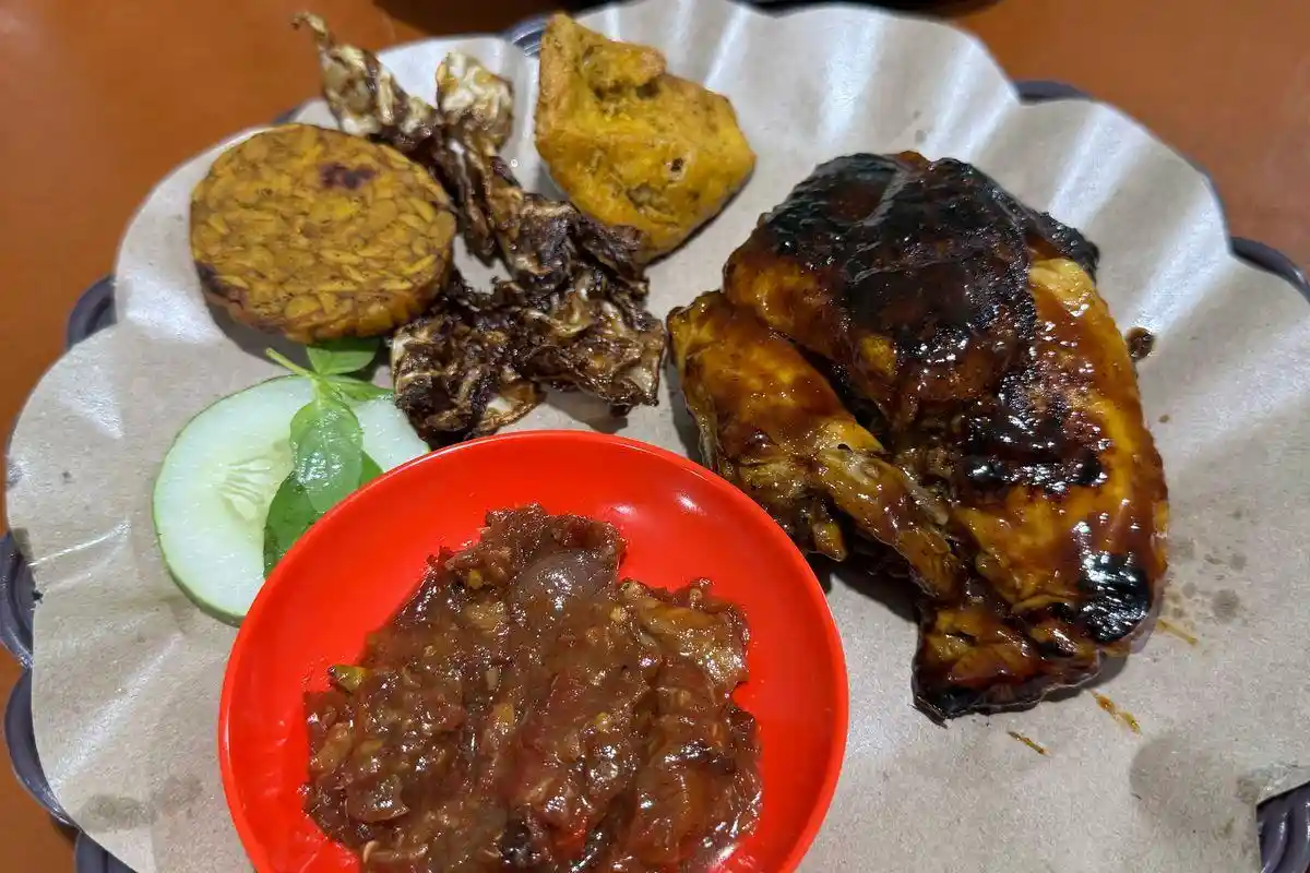 Warung Lalapan by C. Pandamen Hadirkan Sajian Lezat dengan Harga Terjangkau di Balikpapan