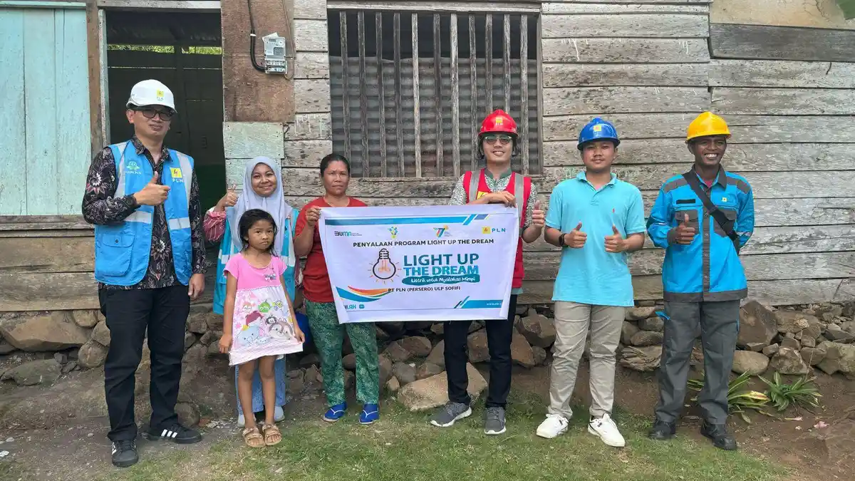64 Keluarga di Maluku Bisa Menikmati Listrik Berkat Program PLN Light Up The Dream di Bulan Februari