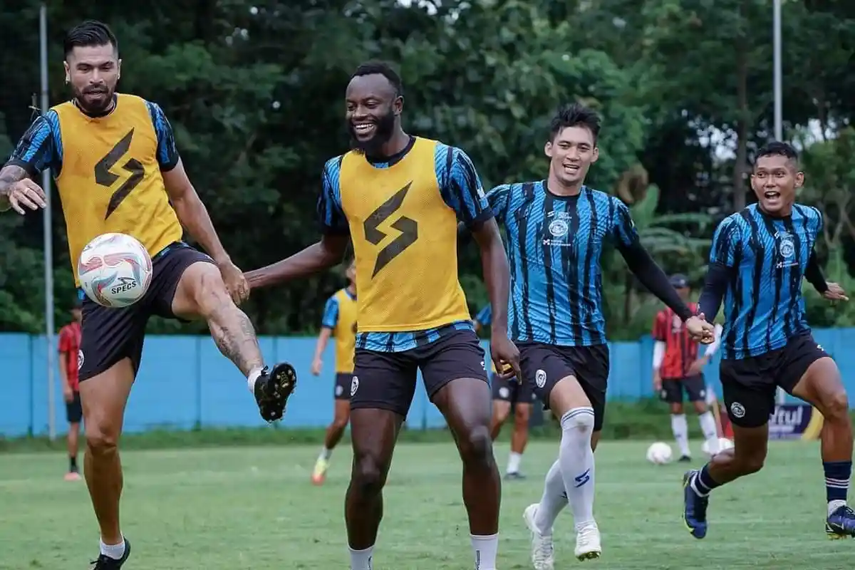 Alasan Arema FC Bidik Pelatih Asing untuk Liga 1 Musim 2024-2025 Gantikan Widodo C Putro