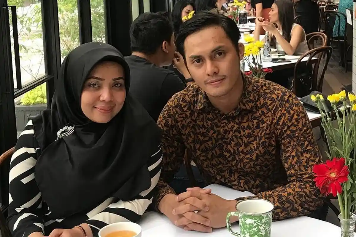 Masih Ingat Fadel Islami? Lama Tak Tersorot, Kini Tampil Beda dan Makin Mesra Dengan Musdalifah
