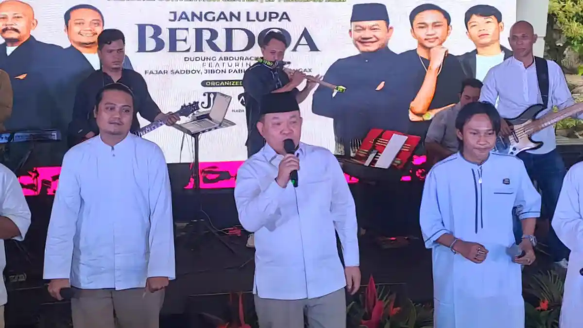 Fajar Sadboy Duet Lagu Religi dengan Pensiunan Jenderal TNI Dudung Abdurachman