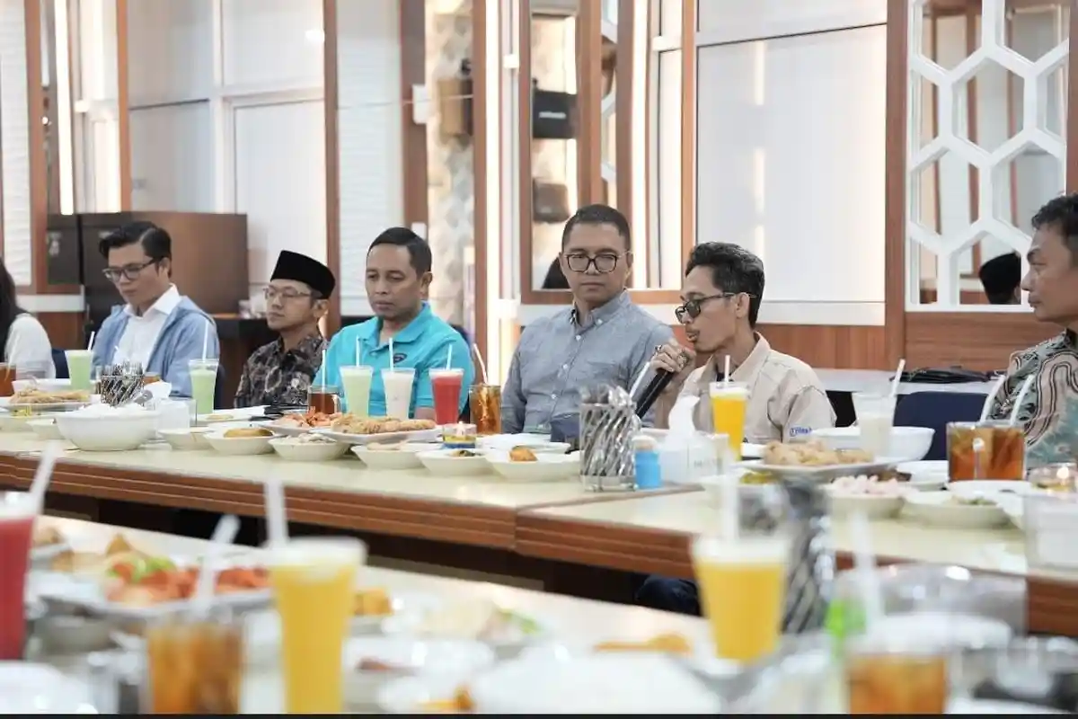 Hasan Nasbi Tampung Pokok Pikiran Insan Pers Sumbar, Tim Kantor Komunikasi Kepresidenan RI ke Padang