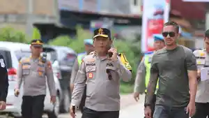 Kapolda-Sumut-Irjen-Pol-RZ-Panca-Putra-Simanjuntak-tetap-berjalan.jpg