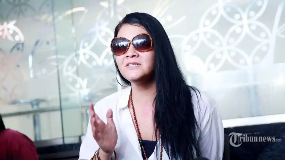 Naik Pesawat Terakhir, Begini Cerita Melanie Subono Keluar dari Spanyol Sebelum Lockdown