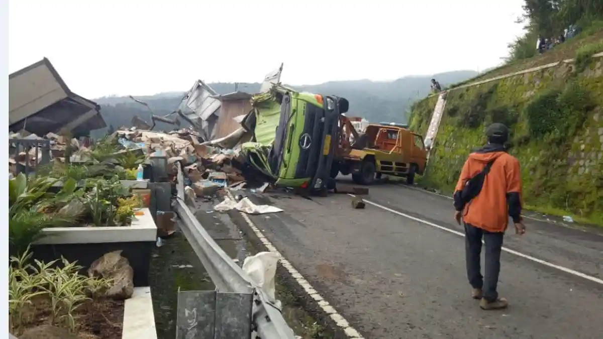 Selain Kembalikan Barang Jarahan, Relawan Tawangmangu Galang Donasi untuk Biaya Pengobatan Sopir