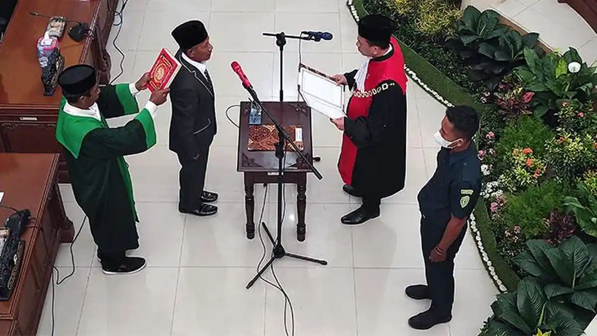 H Mustamin Dilantik Menjadi Wakil Ketua DPRD Kota Bima