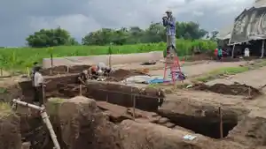 Struktur-Bata-Kuno-Diduga-Era-Majapahit-Ditemukan-di-Ladang-Jagung-Trowulan-Ada-Koin-China.jpg